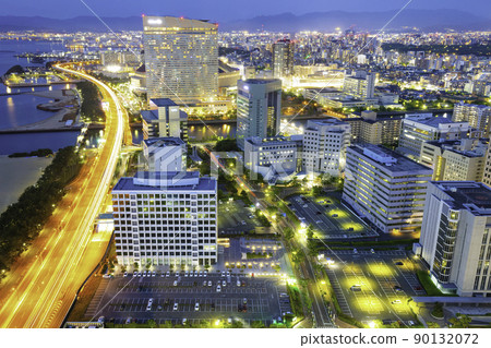 從福岡塔看到的福岡市的美妙夜景 90132072