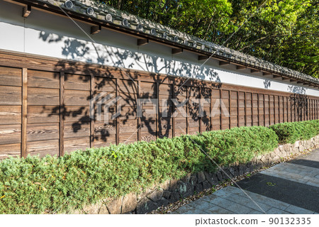 《Aichi Prefecture》 Nagoya City Tokugawaen Fence 90132335