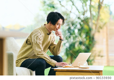 PC 男性 年輕 20 多歲 30 多歲 90133930