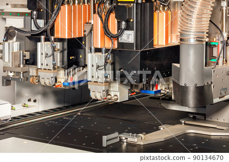 System of pressure and guide rollers in the automatic woodworking machine. System of pressure and guide rollers in the automatic woodworking machine. 90134670