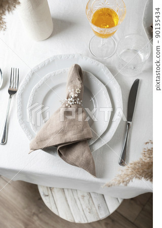 linen white tablecloth and beige napkin 90135434