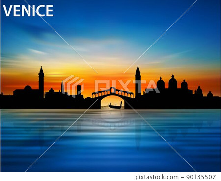 The silhouette of Venice city on the sunset 90135507