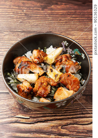 Yakitori-don 90136329