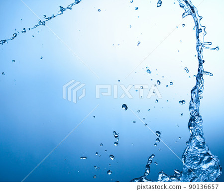 splashing water 90136657