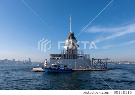 Central turkish Lighthouse between Istanbul and the Burgaz Island- Maiden's Tower 90138116