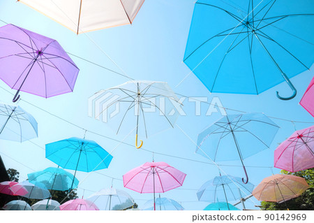Umbrella sky 90142969