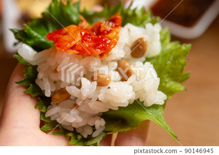 Shiso hand-rolled rice Shiso hand-rolled rice 90146945