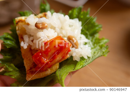 Shiso hand-rolled rice Shiso hand-rolled rice 90146947