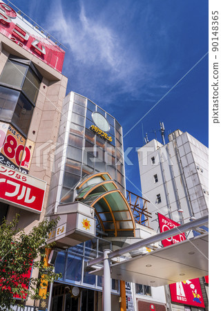Arcade shopping arcade "Nakano Sun Mall" at the north exit of JR "Nakano" station 90148365