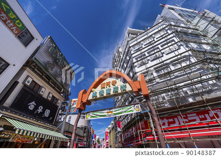 “高圓寺”站北口“高圓寺純城商店街”大門 90148387