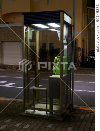 晚上電話亭 90149288