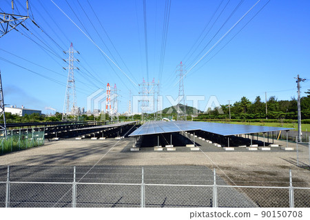 輸電線路和太陽能發電設備 90150708