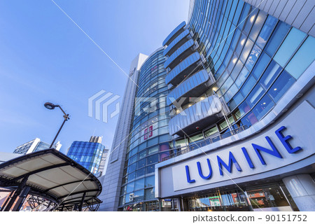 Scenery of the north exit of JR "Ogikubo" station Lumine building 90151752