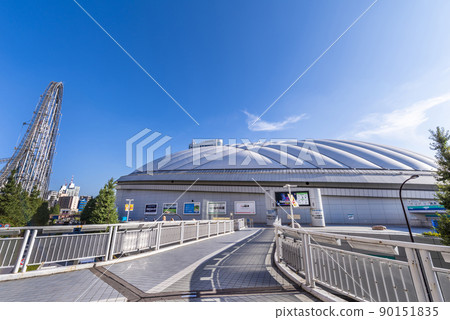 後樂園站東京巨蛋和步行台前的風景 90151835