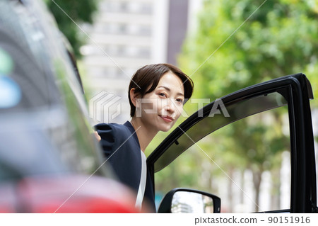 中間女性駕駛業務 90151916
