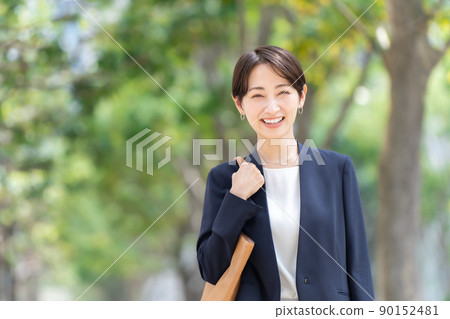 Business image middle woman outdoor 90152481