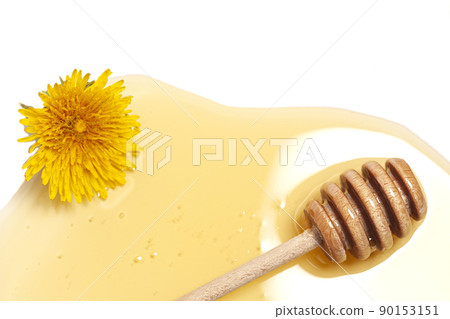 Wooden dipper with honey and dandelion isolated on a white background. Golden organic floral honey natural. Wooden dipper with honey and dandelion isolated on a white background. Golden organic floral honey natural. 90153151