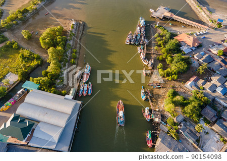 Aerial view of Fisherman village at Pak Nam Sichon, Chumphon 90154098