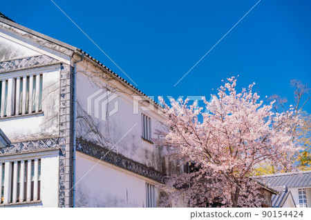 （岡山縣）倉敷美觀地區，復古建築，櫻花 90154424