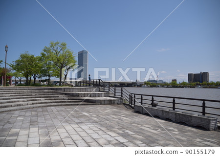 信濃川安良木堤防綠地 信濃川安良木堤防綠地 90155179