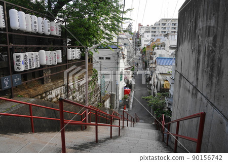 May Shinjuku 397 Red railing and stairs (Otokozaka) / Suga Shrine May Shinjuku 397 Red railing and stairs (Otokozaka) / Suga Shrine 90156742