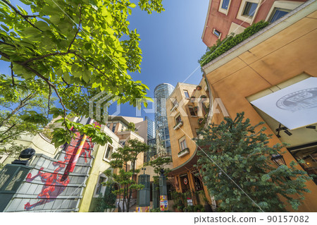 The cityscape of La Cittadella, a complex commercial facility in front of Kawasaki Station [Kanagawa Prefecture, Kawasaki City] 90157082