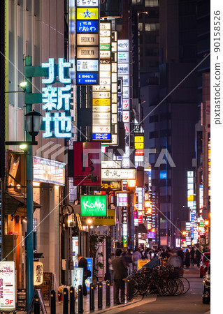 《Osaka Prefecture》 Kitashinchi / Adult entertainment district 90158526