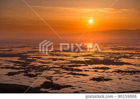 《Niigata Prefecture》 Echigo Plain at dawn 《Niigata Prefecture》 Echigo Plain at dawn 90159806