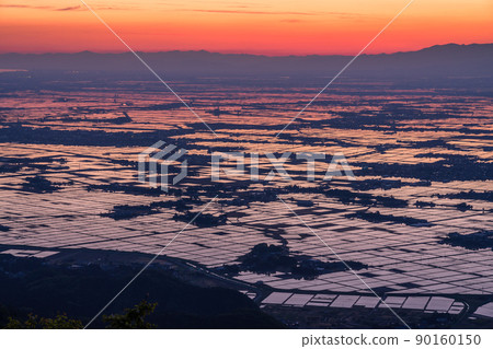 《Niigata Prefecture》 Echigo Plain at dawn 90160150
