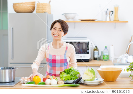 廚房的中年女人 廚房的中年女人 90161055