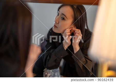 女子單人穿衣之旅 女子單人穿衣之旅 90162439