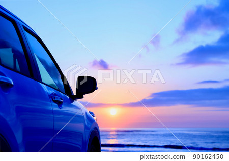 清晨陽光下的車 90162450