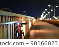 夜間臨時停在橋上的越野車（自行車） 90166023