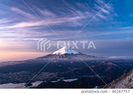 《山梨縣》富士山的黎明，流雲 90167757
