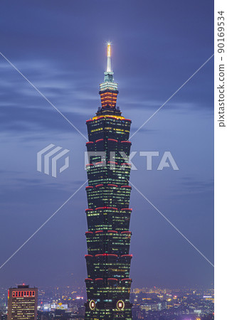 在黃昏台灣的台北 101 在黃昏台灣的台北 101 90169534
