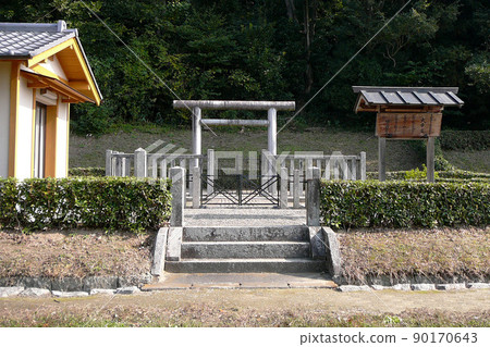 The front of the Oichi grave "Hashihaka Kofun", which is said to be the grave of Himiko / Sakurai City, Nara Prefecture The front of the Oichi grave "Hashihaka Kofun", which is said to be the grave of Himiko / Sakurai City, Nara Prefecture 90170643
