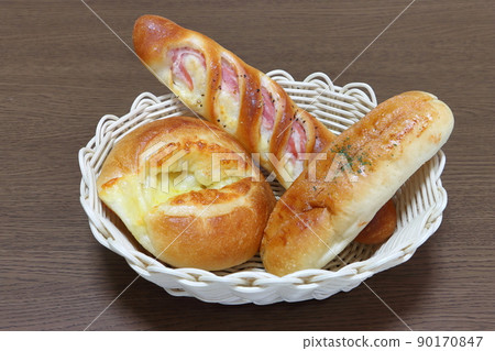 3 types of cooking bread 90170847