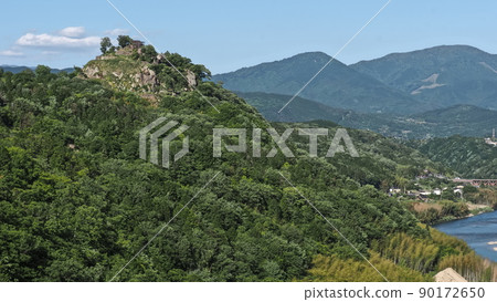 多風的木曾川和苗木城 90172650