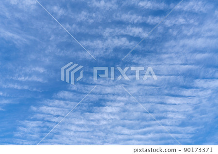 Cloud scenery in Japan Clouds that appeared in front of Kawasaki Station after the rain = May 27, 15:30 90173371