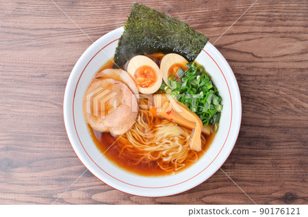 Note) Steam is retouch synthetic. Chinese soba, soy sauce ramen, ramen, soy sauce ramen, Chinese noodles, ramen. 90176121