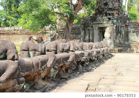 Enjoy a magnificent World Heritage Site! Cambodia Angkor Wat Ruins, Preah Vihear, Benmeria Ruins Enjoy a magnificent World Heritage Site! Cambodia Angkor Wat Ruins, Preah Vihear, Benmeria Ruins 90178353