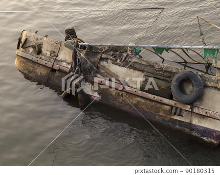 沉船/非法傾倒船 90180315