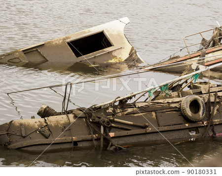 Sunken ship / illegal dumping ship 90180331