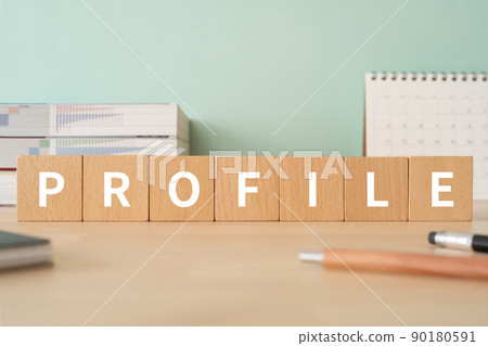 Profile image | Desk with building blocks with "PROFILE" written on it 90180591