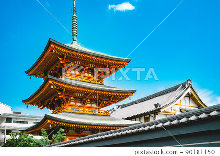 兵庫、尼崎、法華寺的三層寶塔 90181150