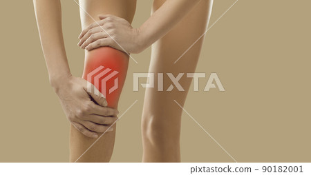 Woman suffer from acute pain in knee Woman suffer from acute pain in knee 90182001