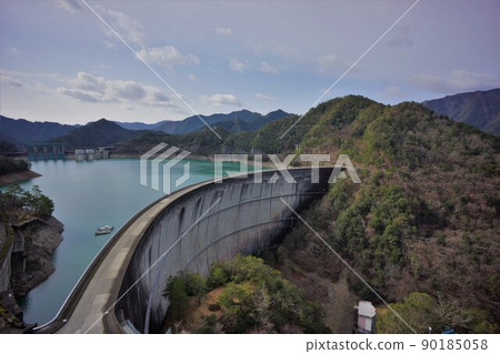 Ikehara Dam and Lake Ikehara from the observatory 90185058