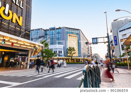 四條河原町，京都黃昏 90186859