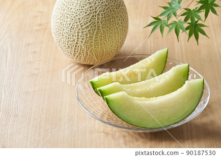 Earl melon cut and served Earl melon cut and served 90187530