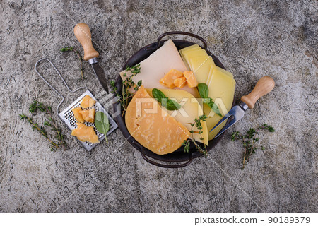 Parmesan, cheddar, gouda and maasdam cheese 90189379
